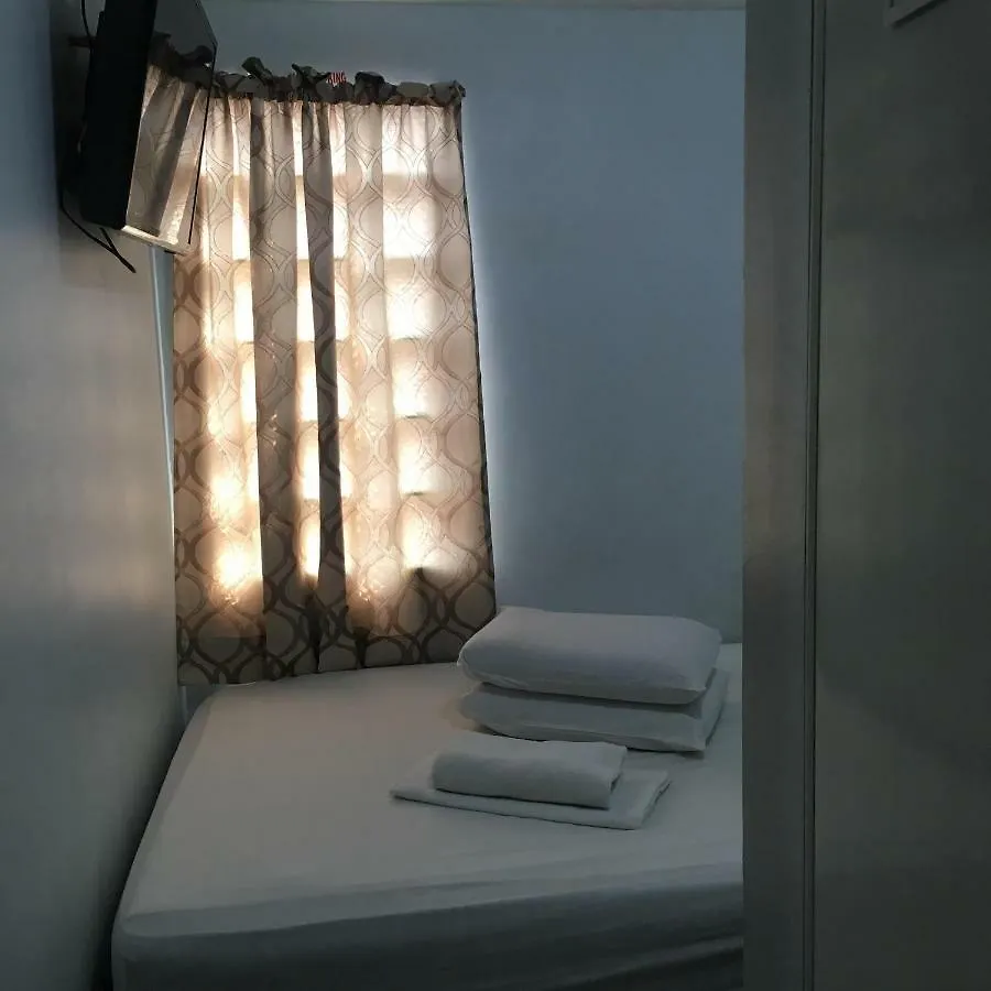D' Morvie Suites Davao 3*,  Filipiny